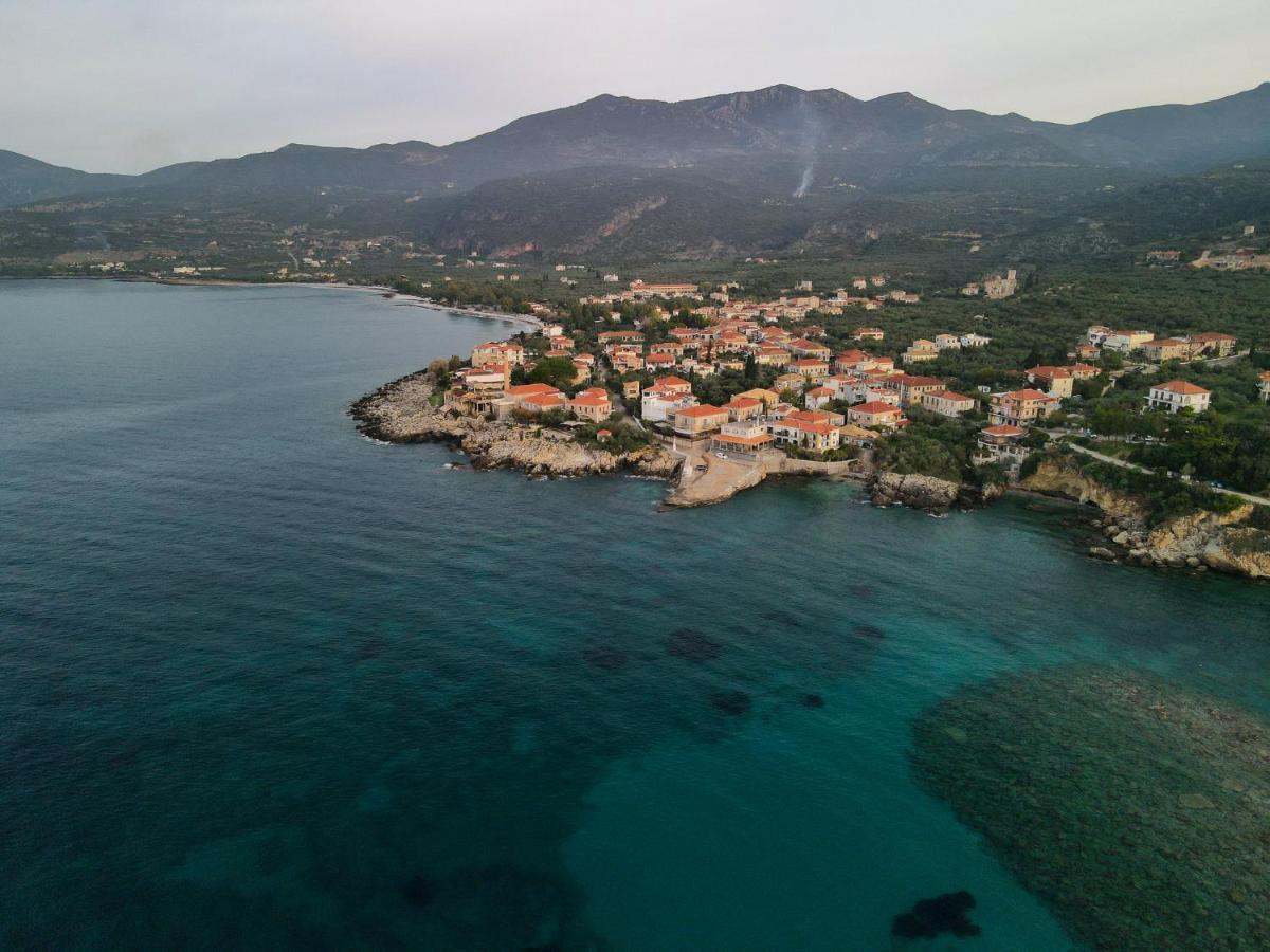 Magnificent, Authentic Private Villa And The Guest House Kardhamili Exterior foto