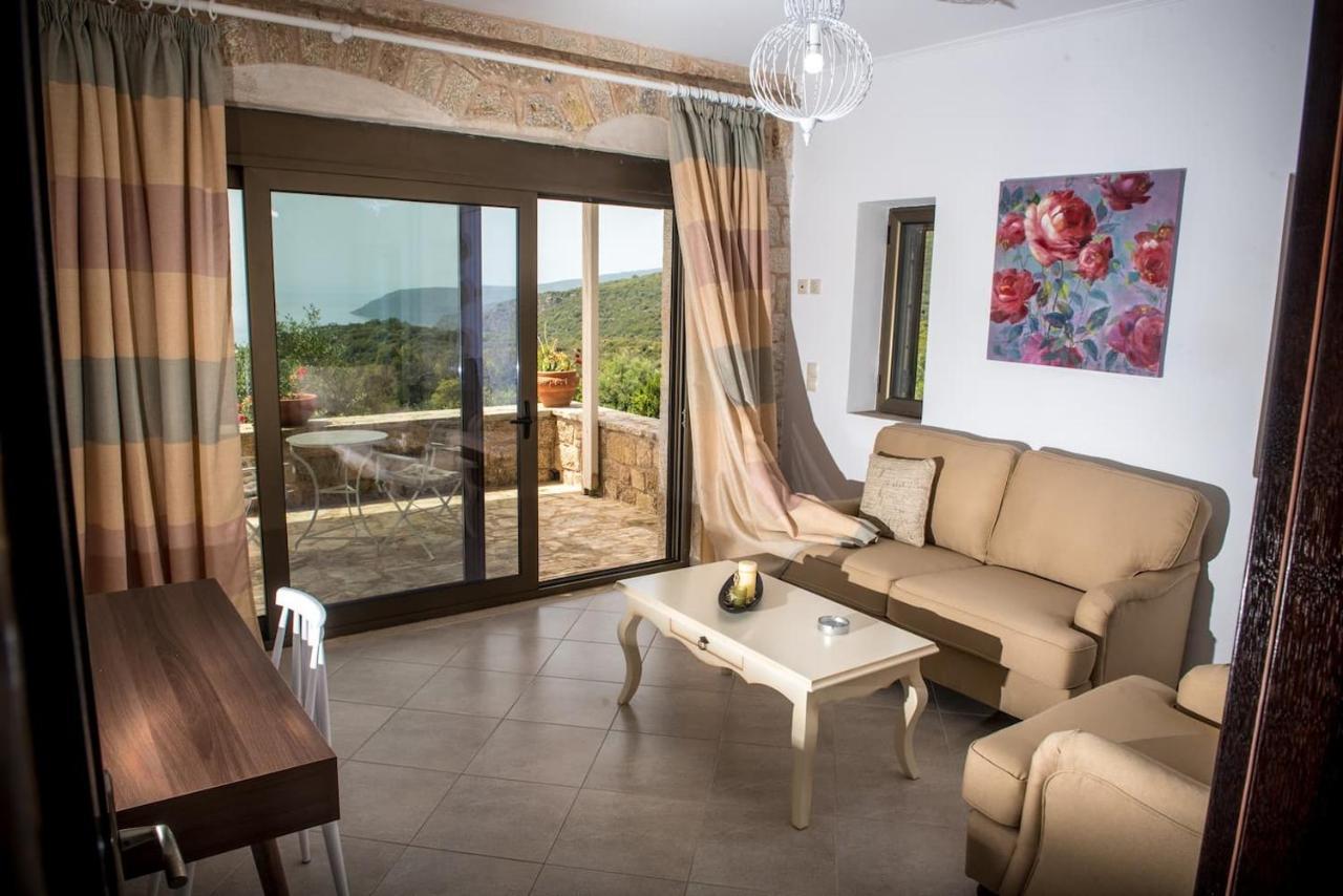 Magnificent, Authentic Private Villa And The Guest House Kardhamili Exterior foto
