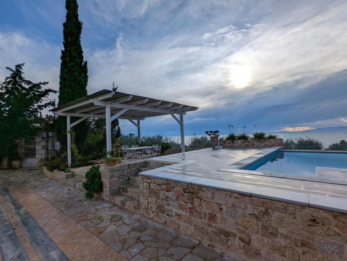 Magnificent, Authentic Private Villa And The Guest House Kardhamili Exterior foto