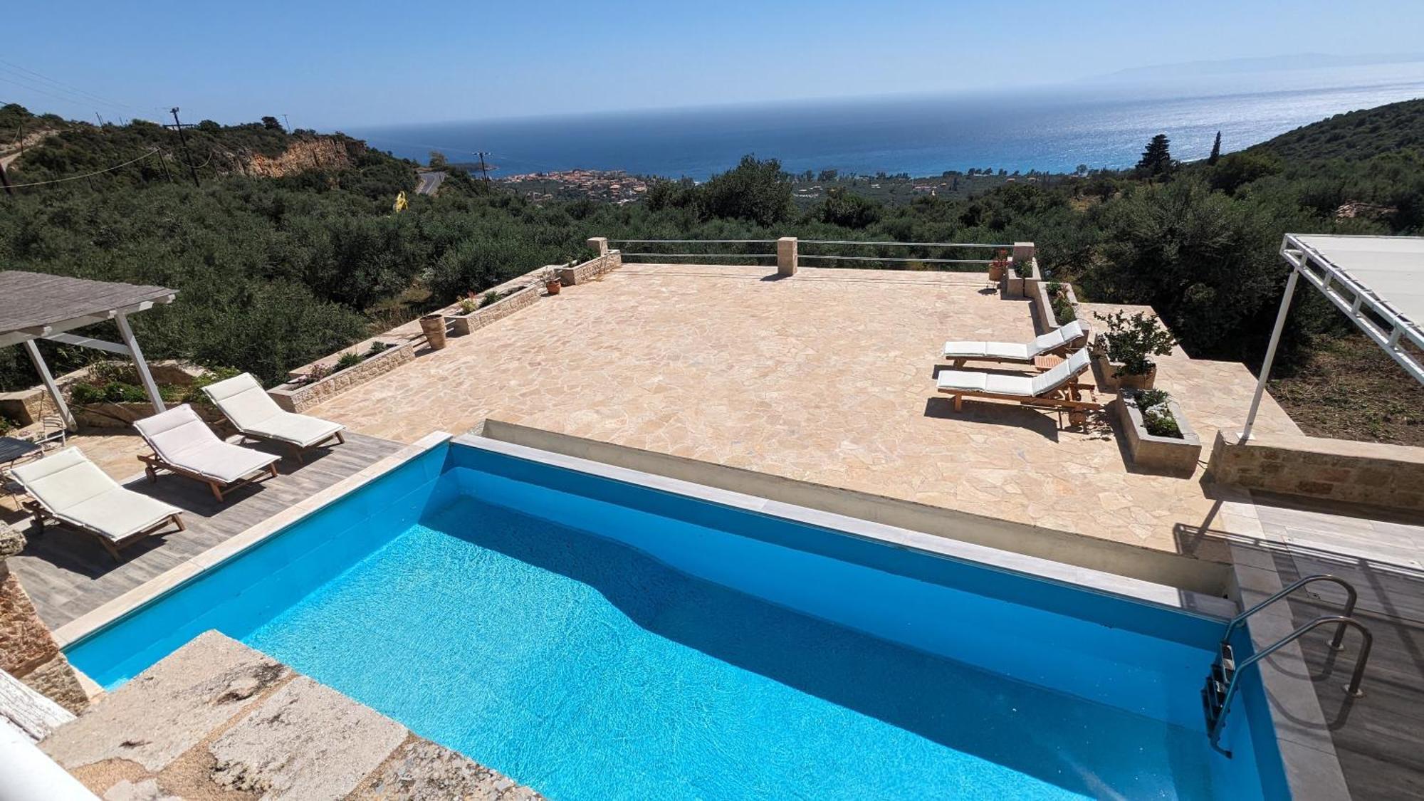 Magnificent, Authentic Private Villa And The Guest House Kardhamili Exterior foto